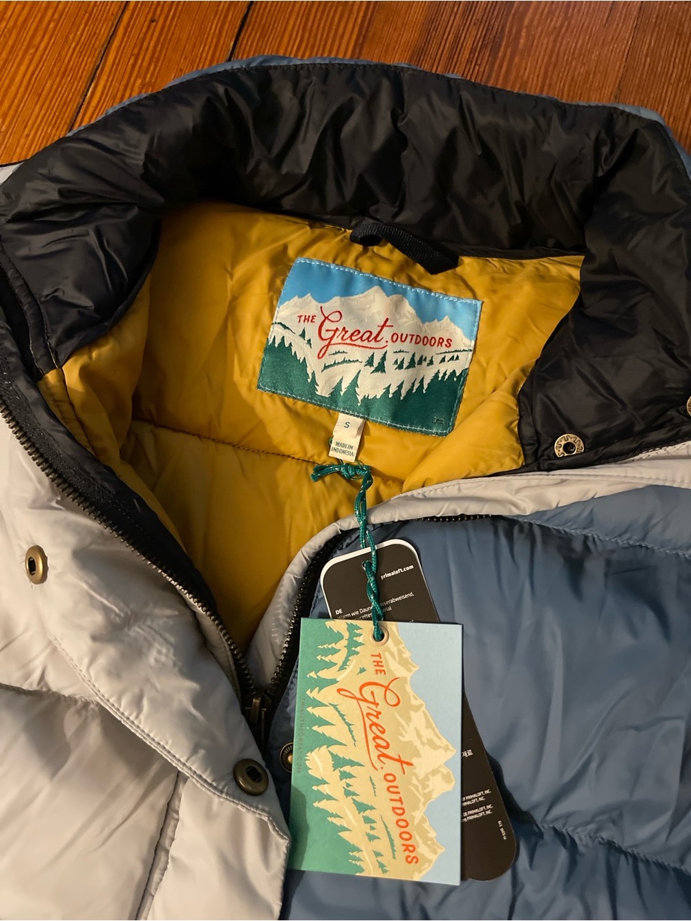 NWT The Great. Outdoors Down Polar Vest in Navy Colorblock Sky Blue Mustard - Picture 9 of 11